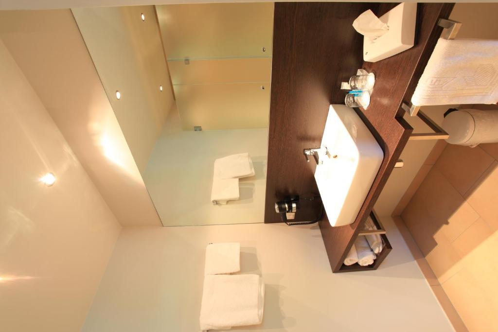 Art Hotel Lauterbach Kaiserslautern Room photo